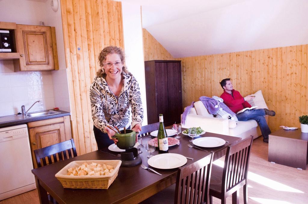 Residence Goelia Les Chalets Des Ecourts Saint-Jean-d'Arves Rom bilde